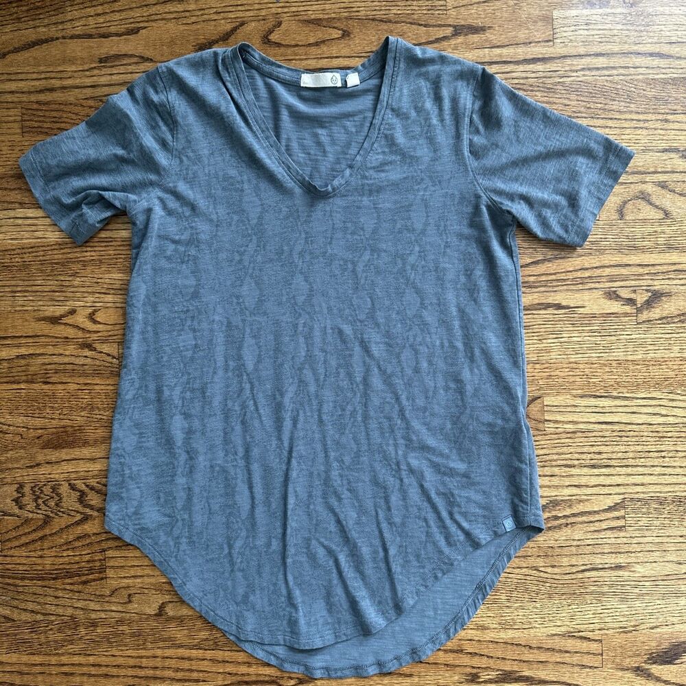 Women's Tasc Performance Snake Skin Print Blue Grey Short Sleev T- Shirt - XS